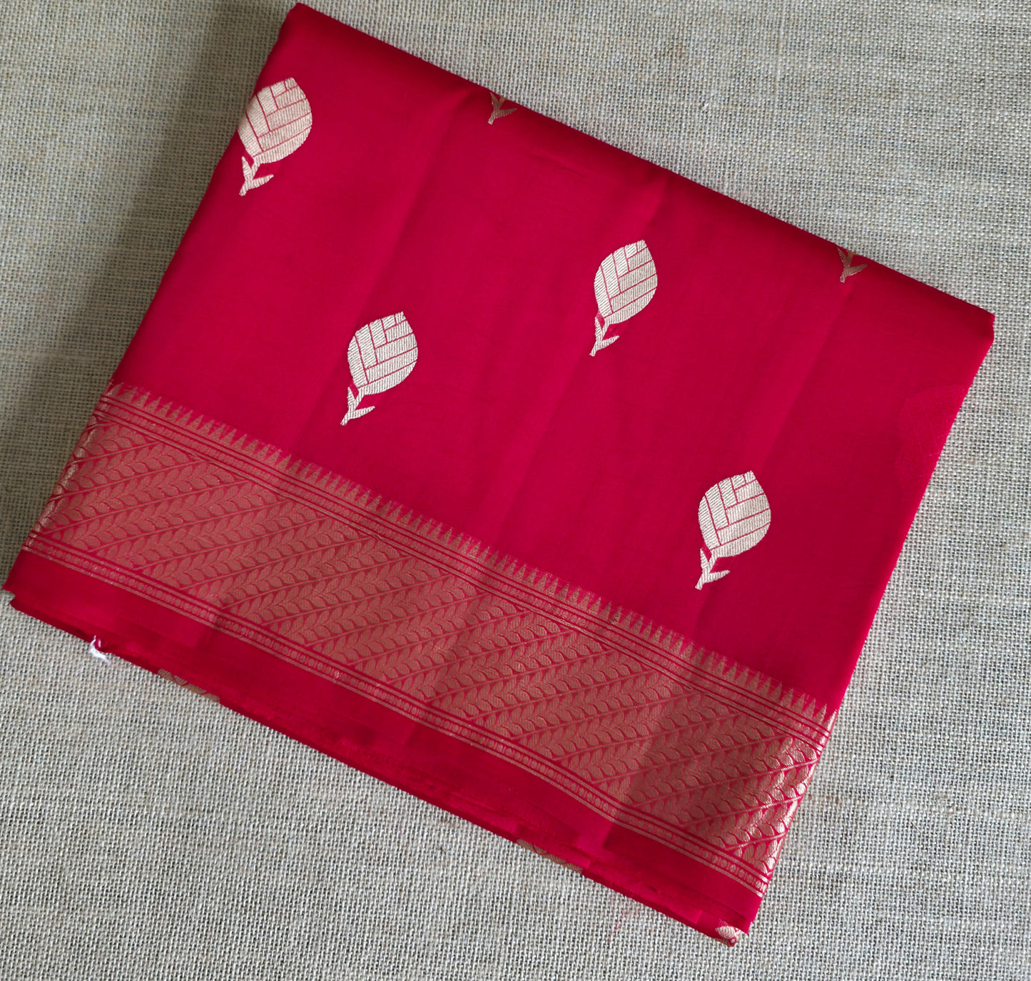 UP000025 - Banarasi Pure Oraganza Silk - Red