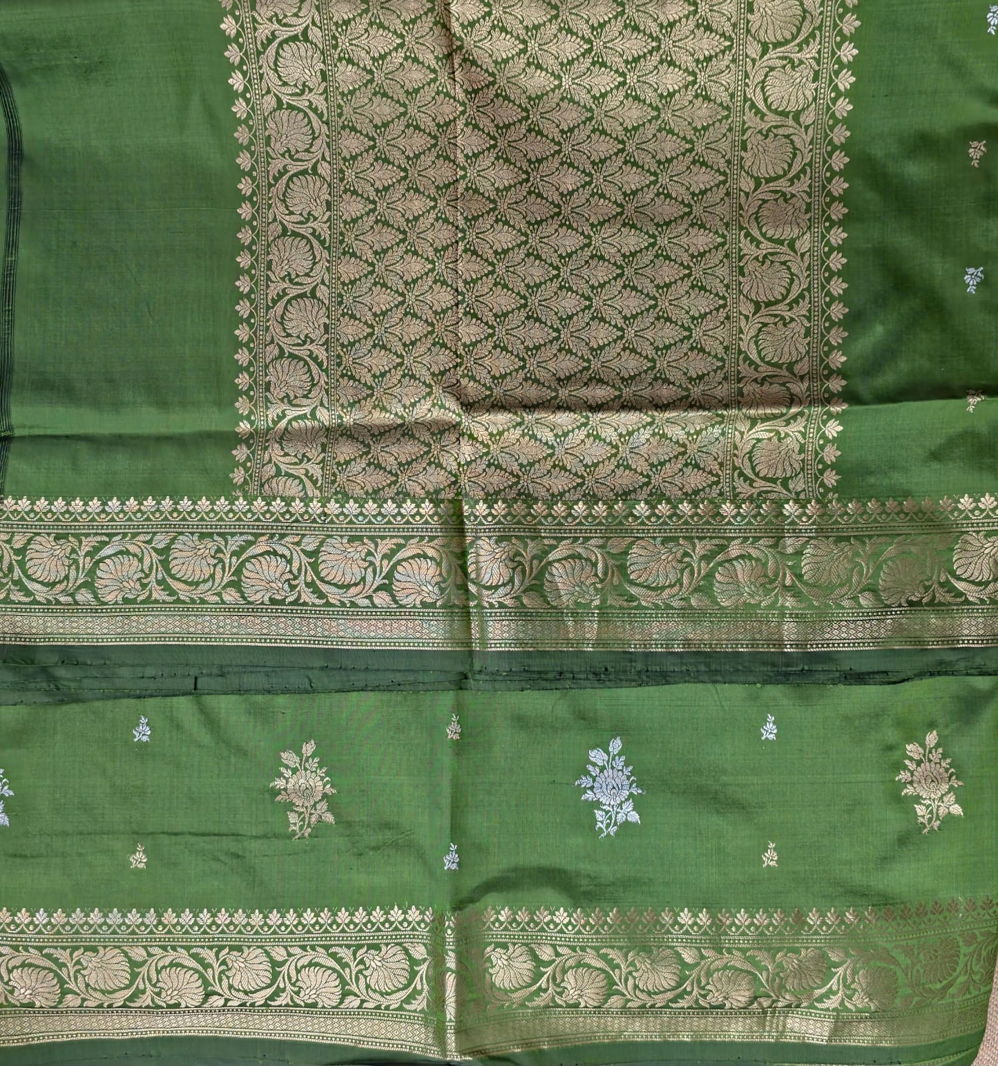 UP000021 - Banarasi Pure Katan Silk (Mehendi Green)
