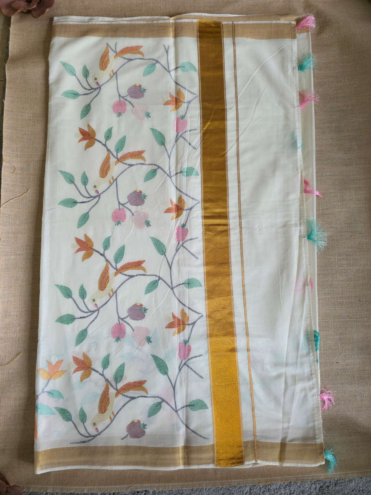 UP000044- Pure Cotton Embroidery Kerala Saree