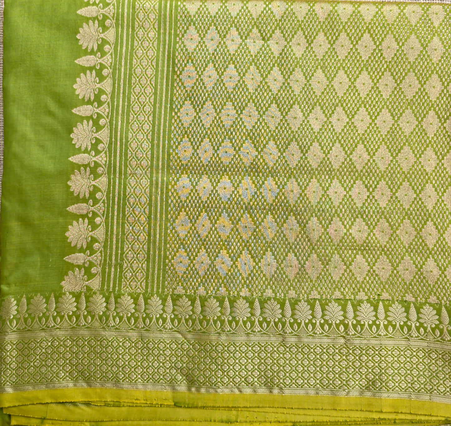UP000015 - Mehendi Green Banarasi Pure Katan Silk