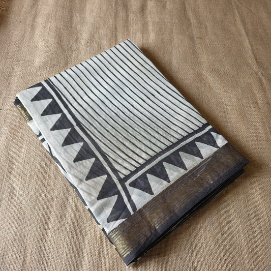 JD000002 - Geometrical Pure Maheshwari Silk Saree