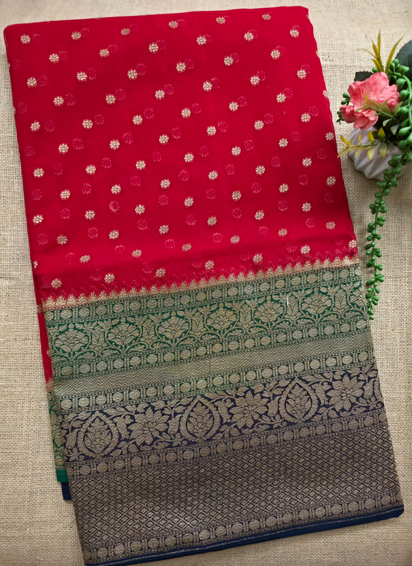 UP000036 - Antique Red & Gold Banarasi Georgette Handloom Saree