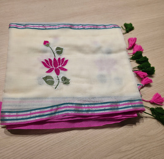 WB000035 Mulcotton with Lotus