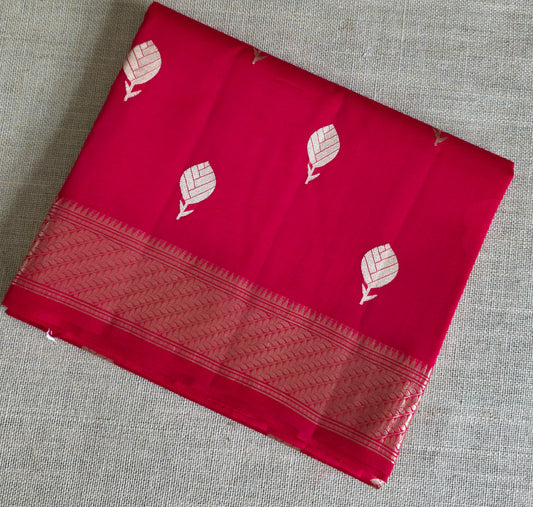 UP000025 - Banarasi Pure Oraganza Silk - Red