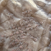 UP000206 - Glass Tissue with intricate handwork