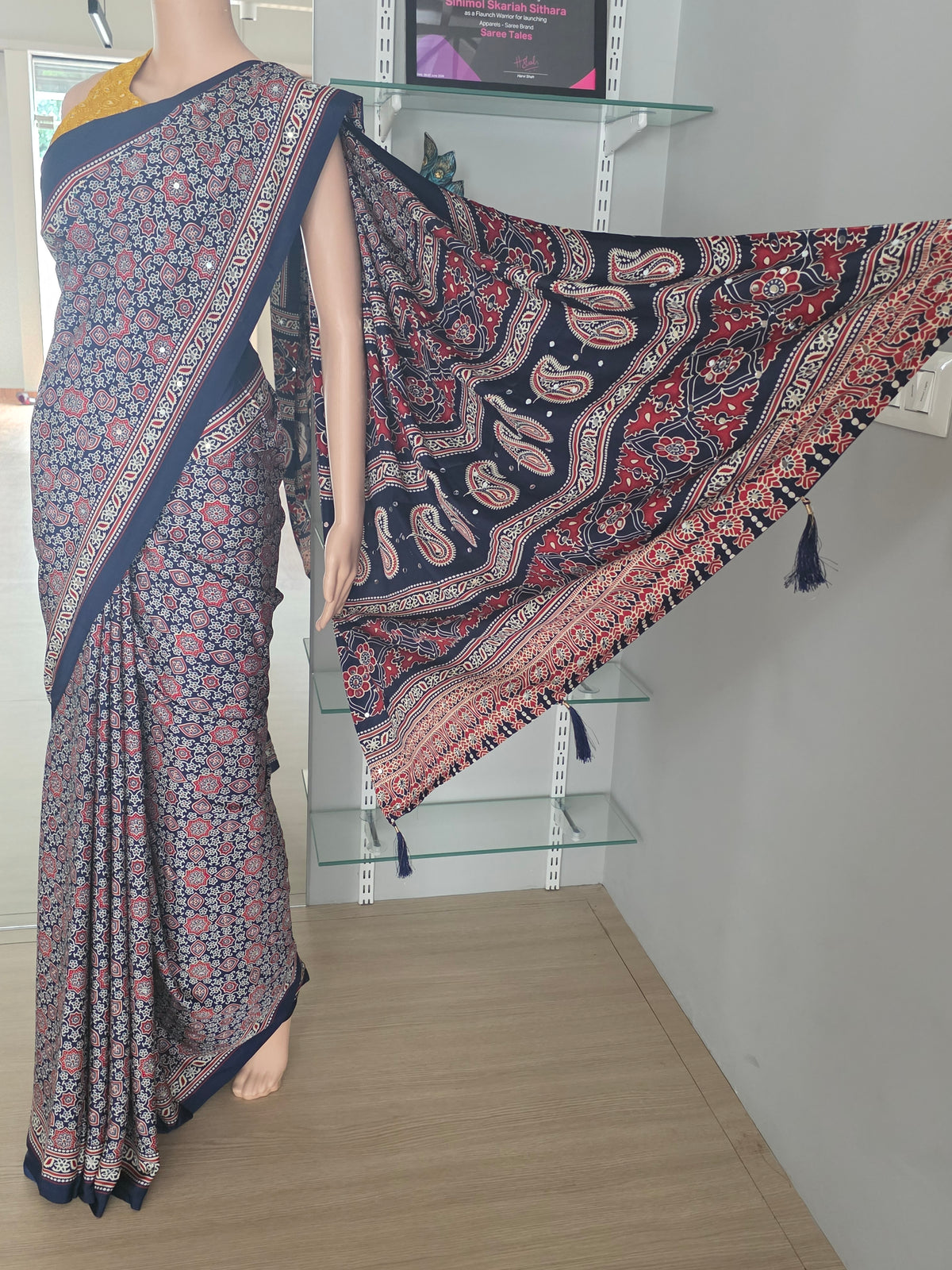 JD000482 Modal Ajrakh mirror work
