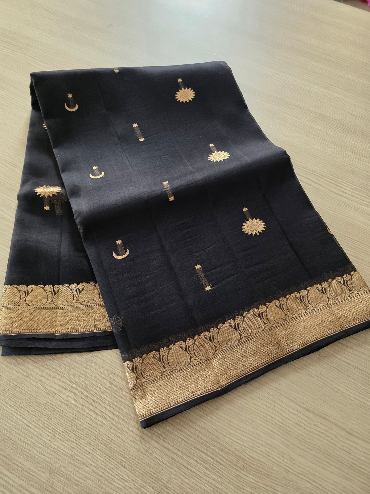 Pure Organza Chand butta weave in black & gold zari