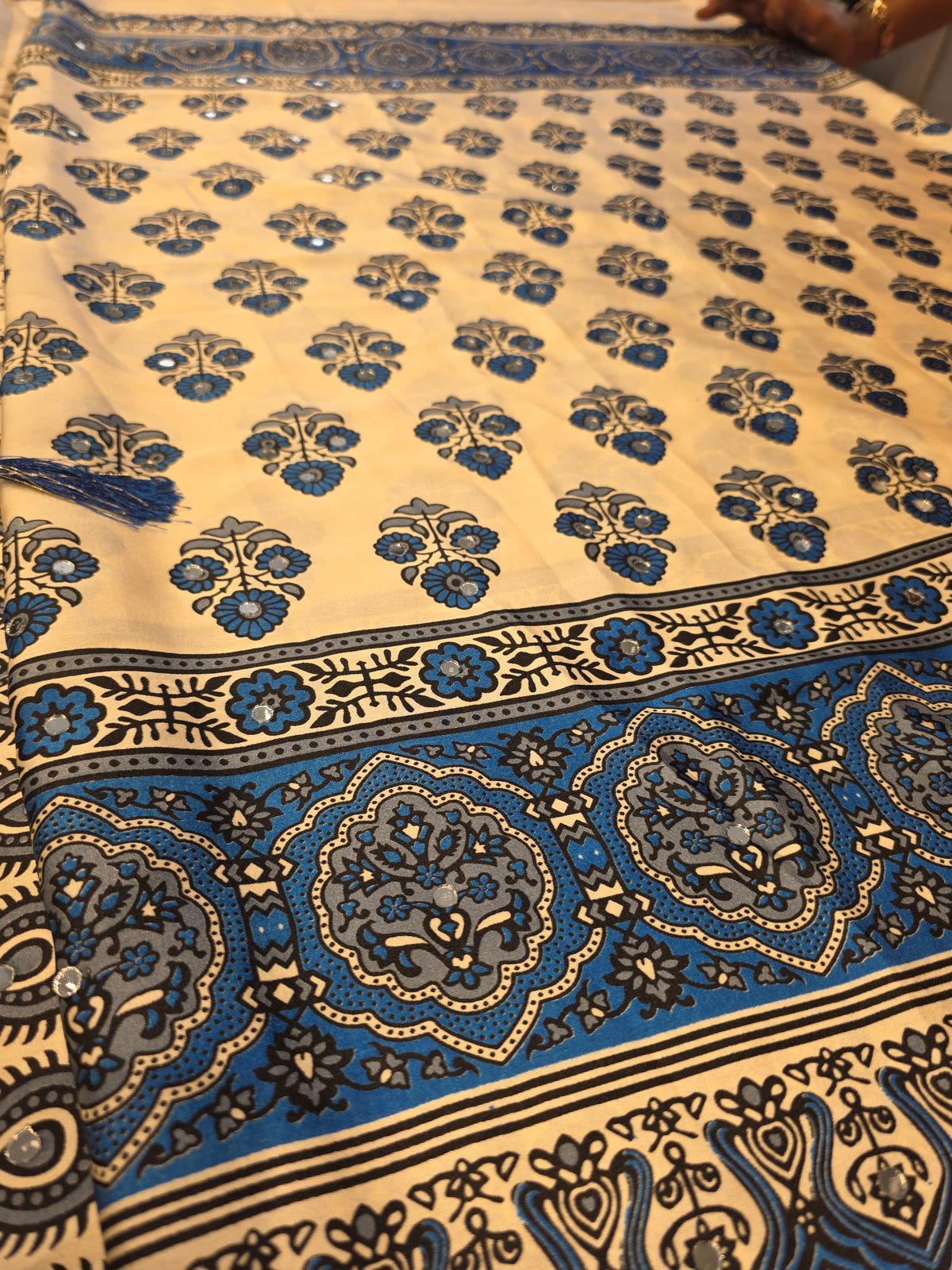 JD000554 Modal Ajrakh offwhite with mirror _blue design