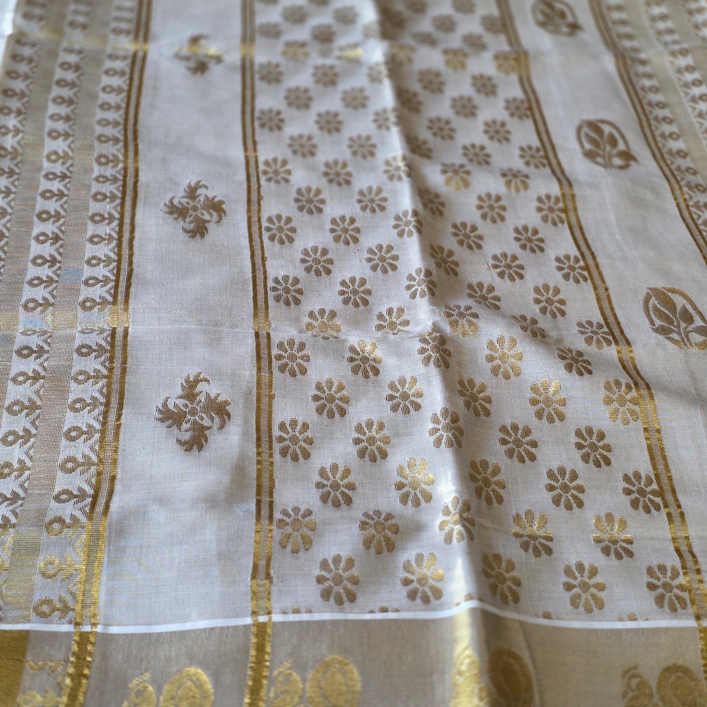 KL00048 - Kerala Tissue Peacock Weave