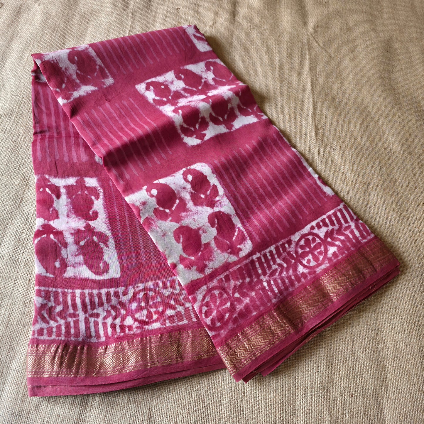 JD000009 - Geometrical Pure Maheshwari Silk Saree