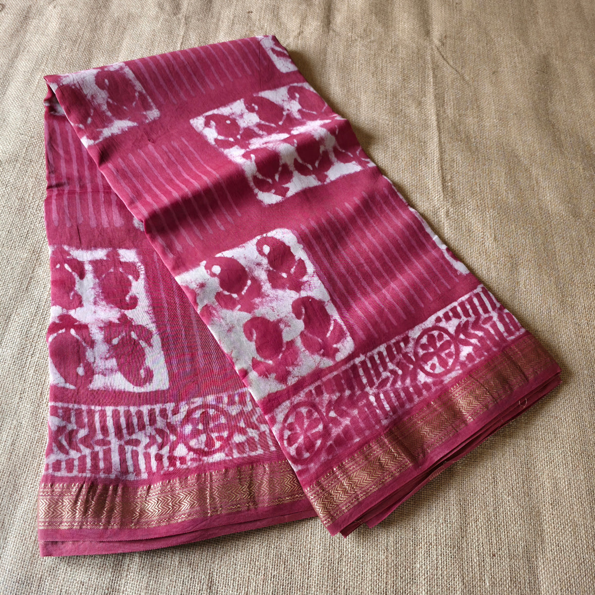 JD000009 - Geometrical Pure Maheshwari Silk Saree