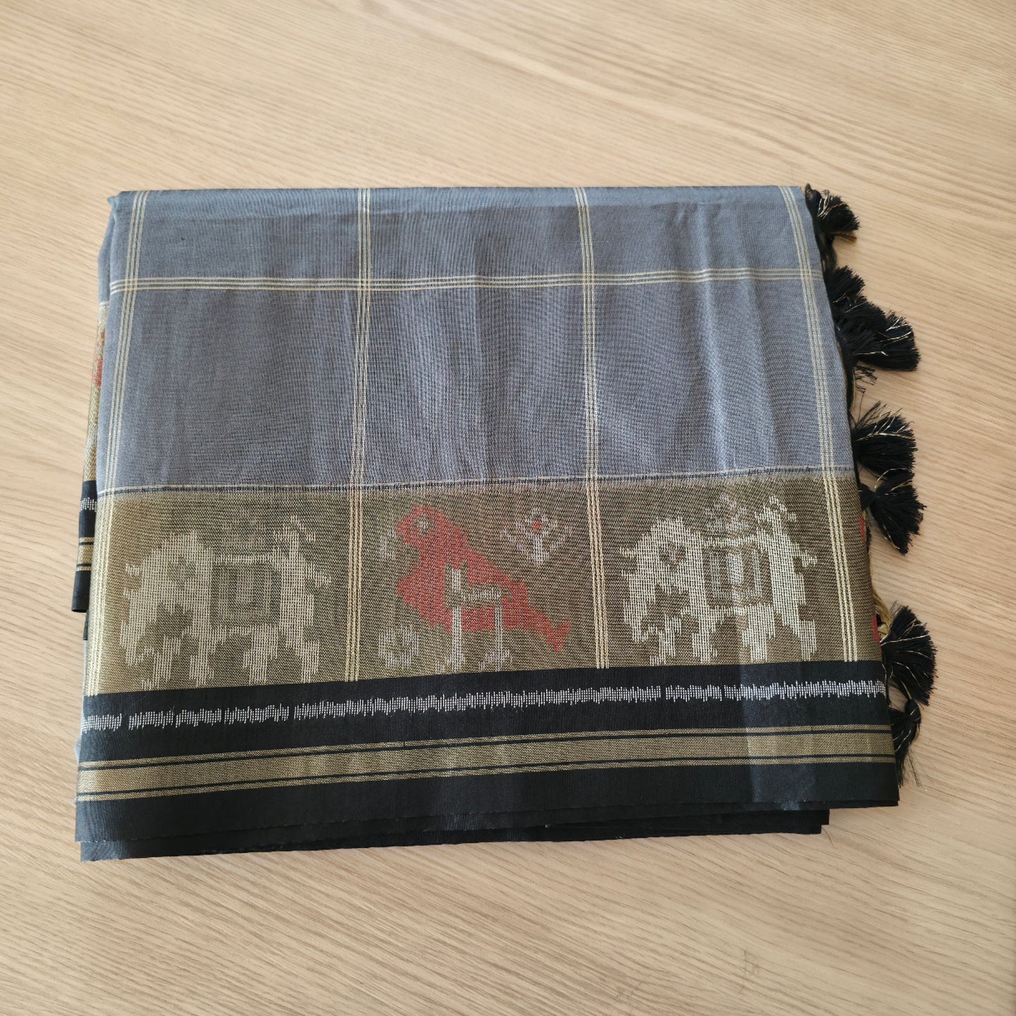 UP000221 Tussar Contrast Border