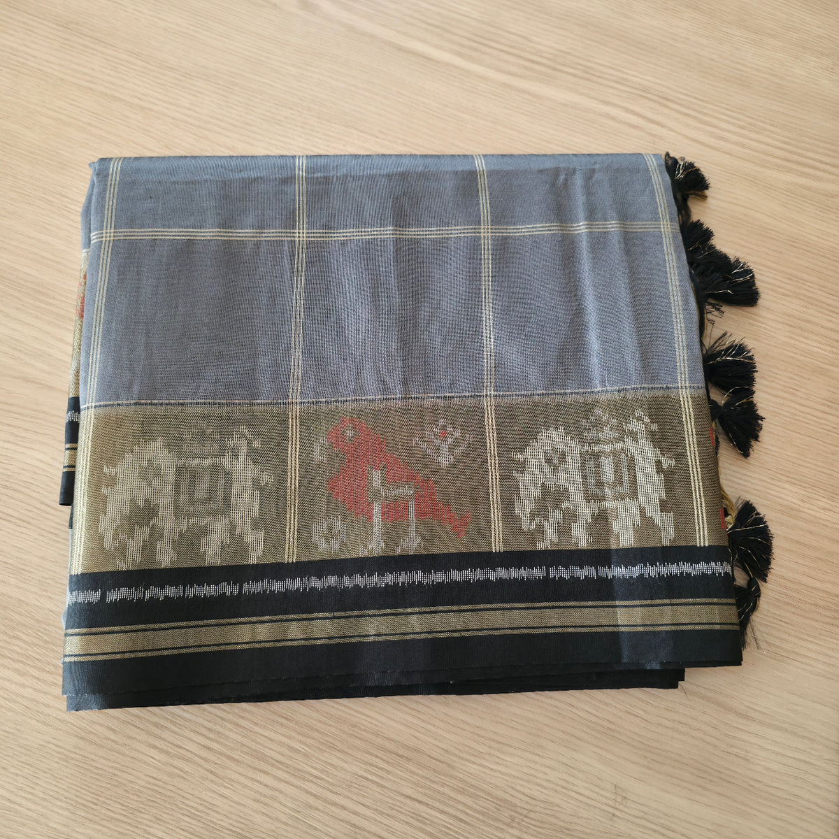UP000221 Tussar Contrast Border