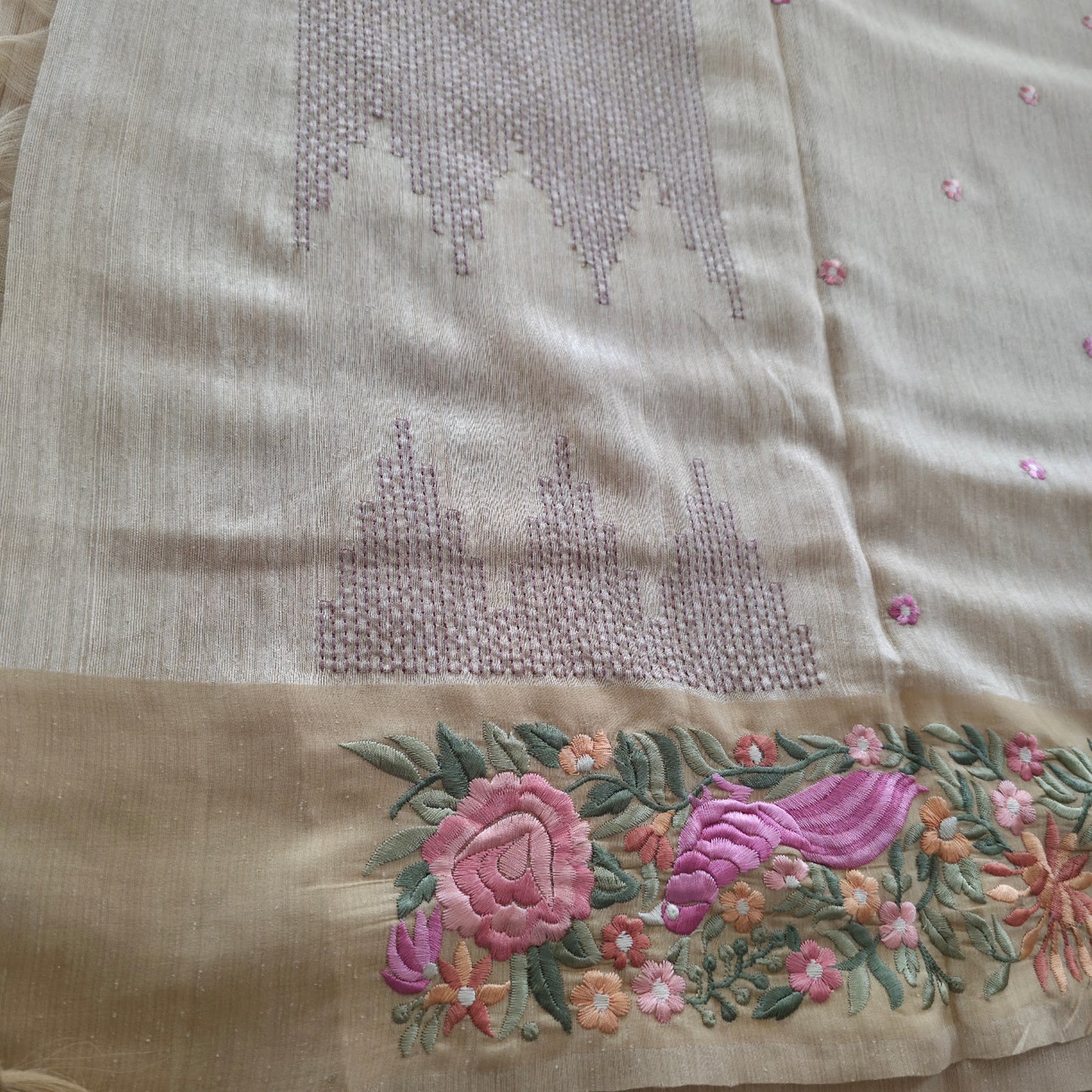 UP000228 Tussar with thread embroidery