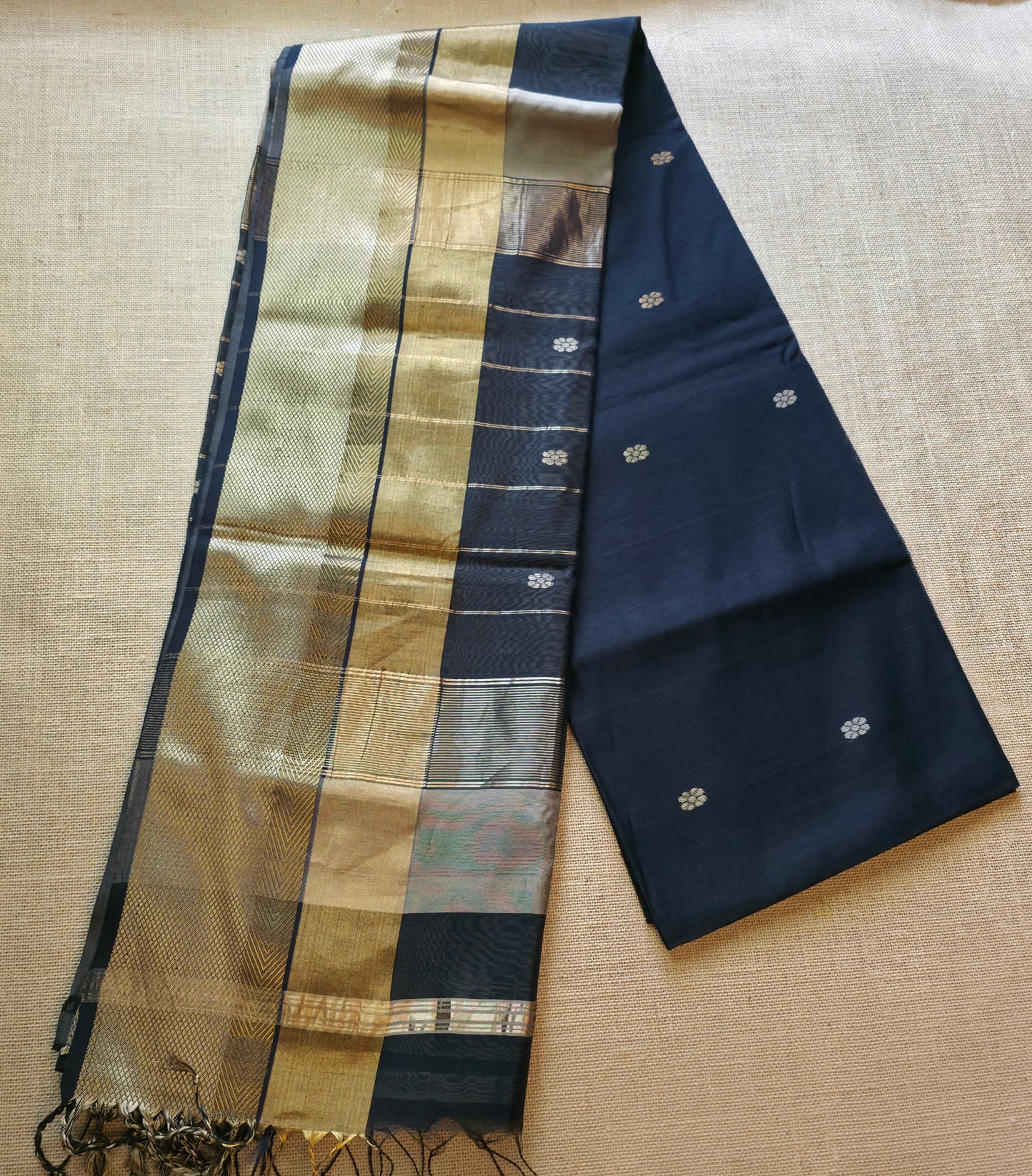 MP000001 - Maheshwari Saree