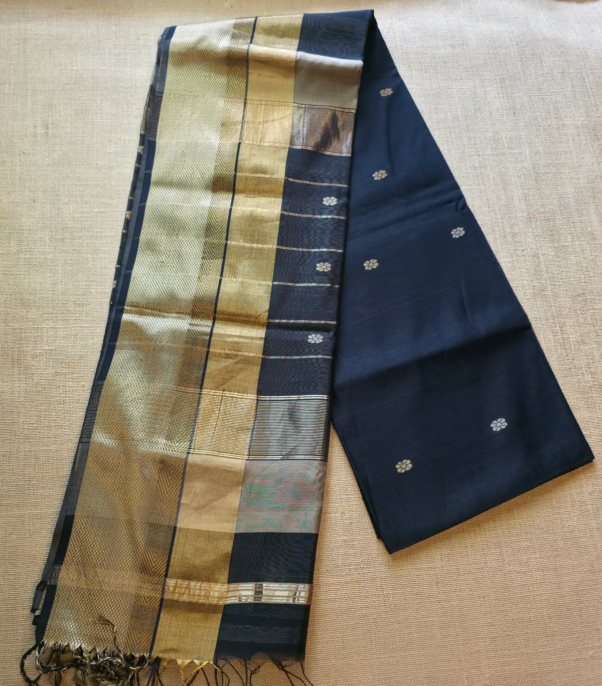 MP000001 - Maheshwari Saree