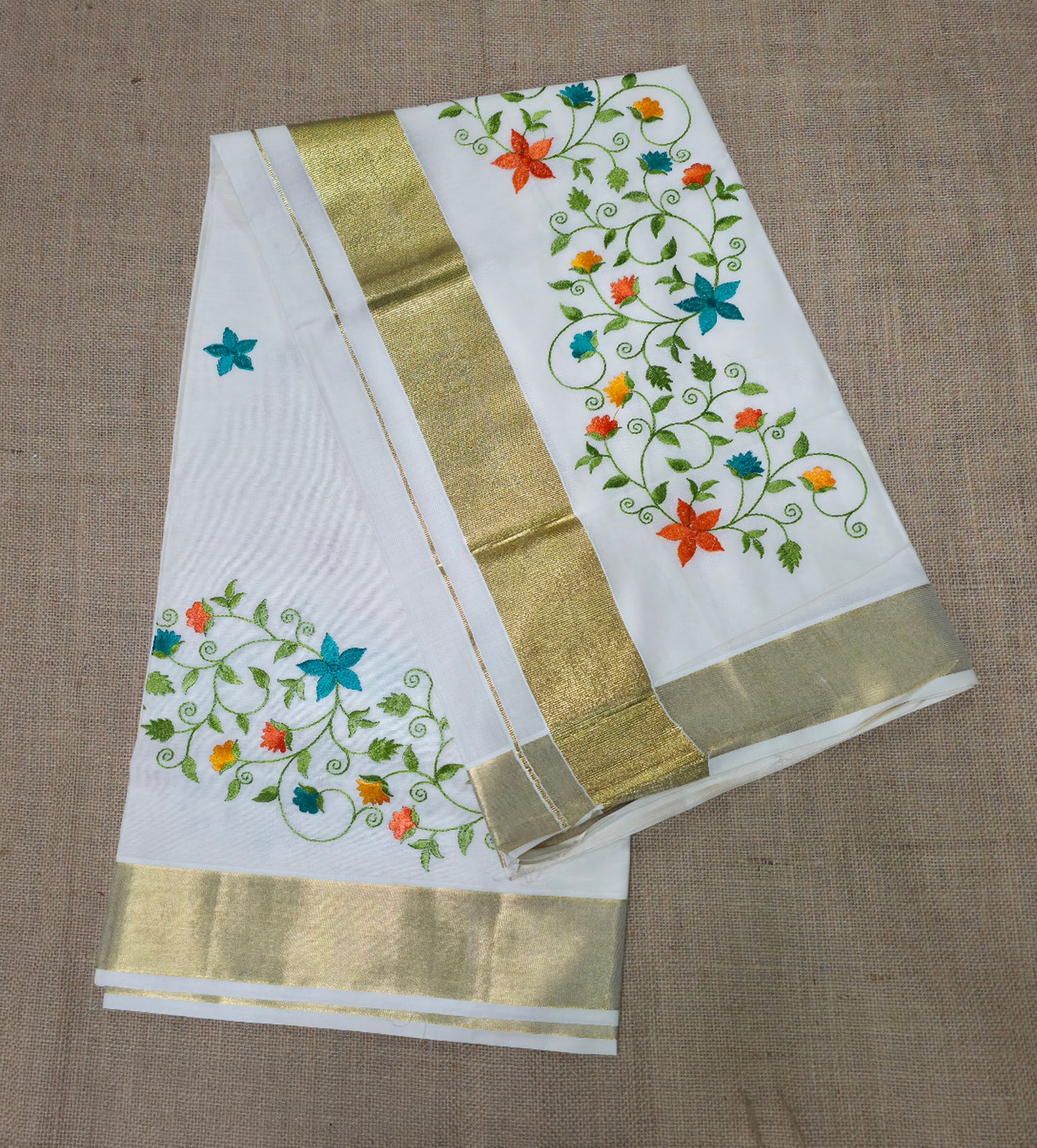 KL000107 Kerala Saree Floral