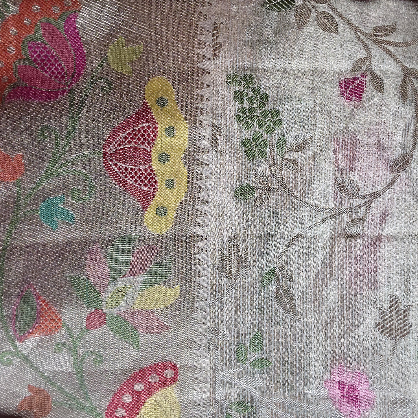 UP000130 - Banarasi Pure Golden Tissue Silk Jamdani
