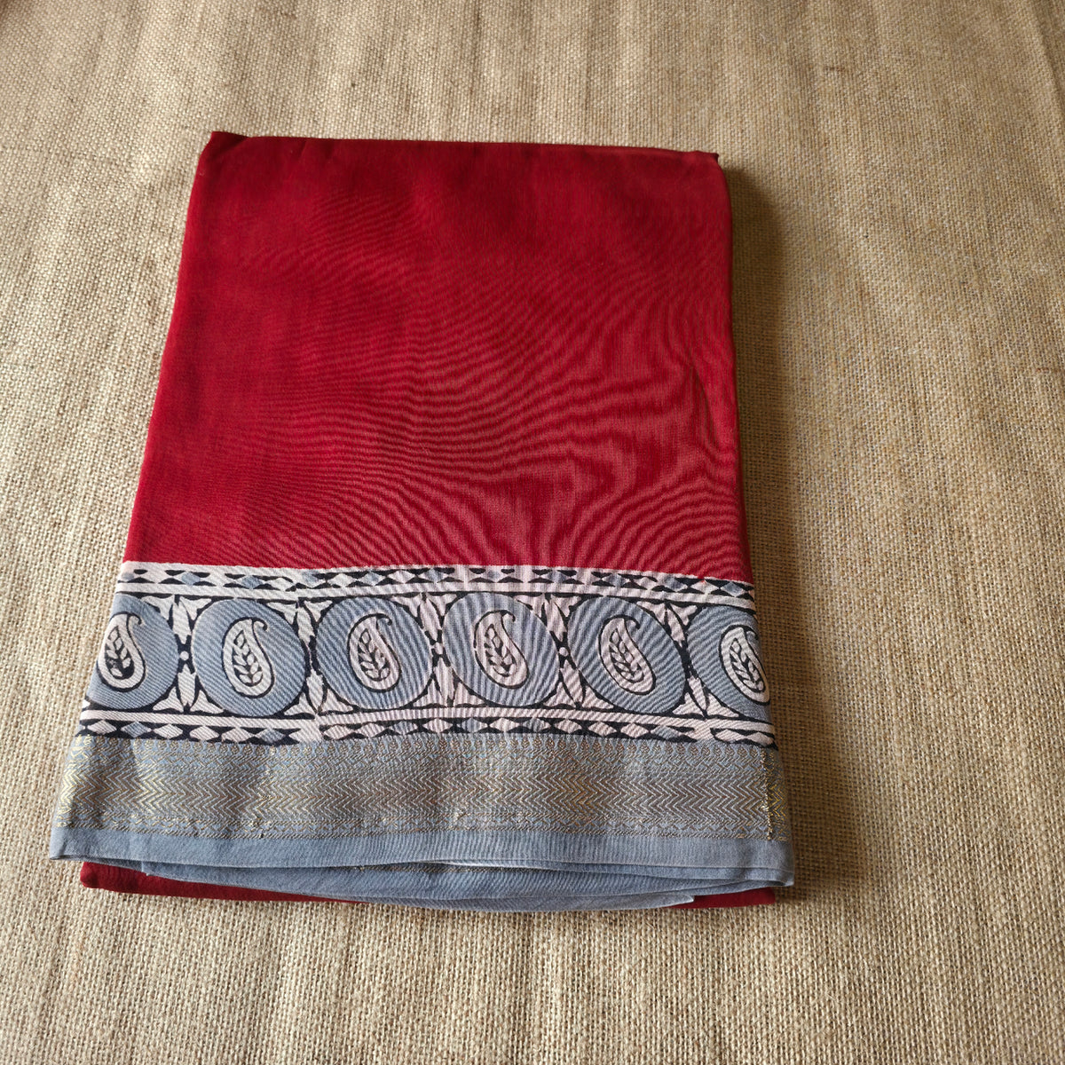JD000006 - Geometrical Pure Maheshwari Silk Saree