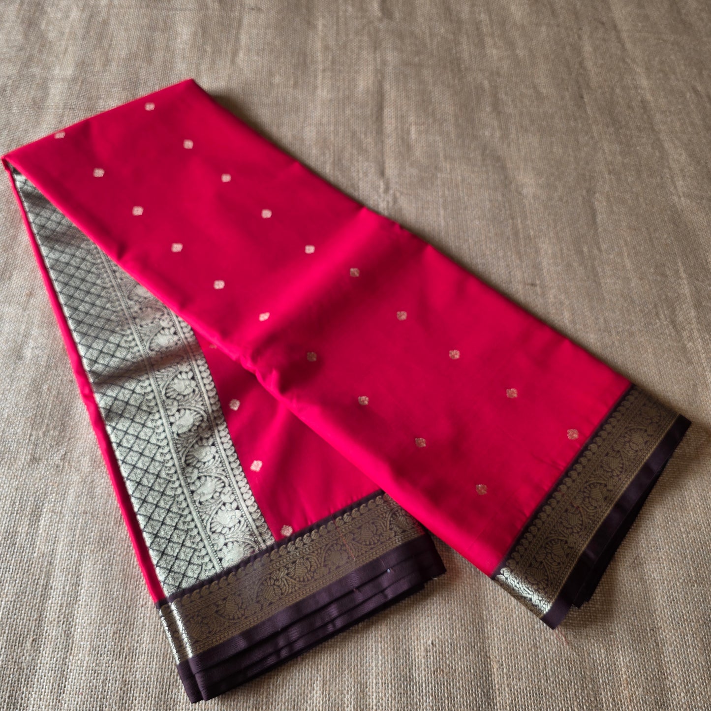TN00061 - Kanchipuram Semi Silk