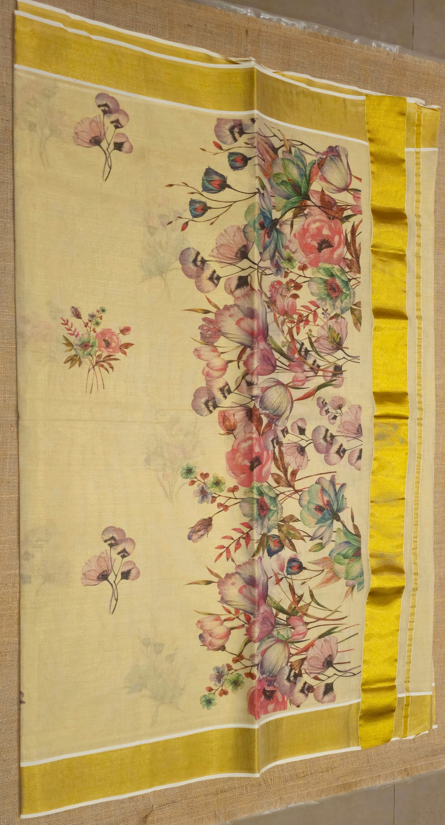 KL000026 - Kerala Saree