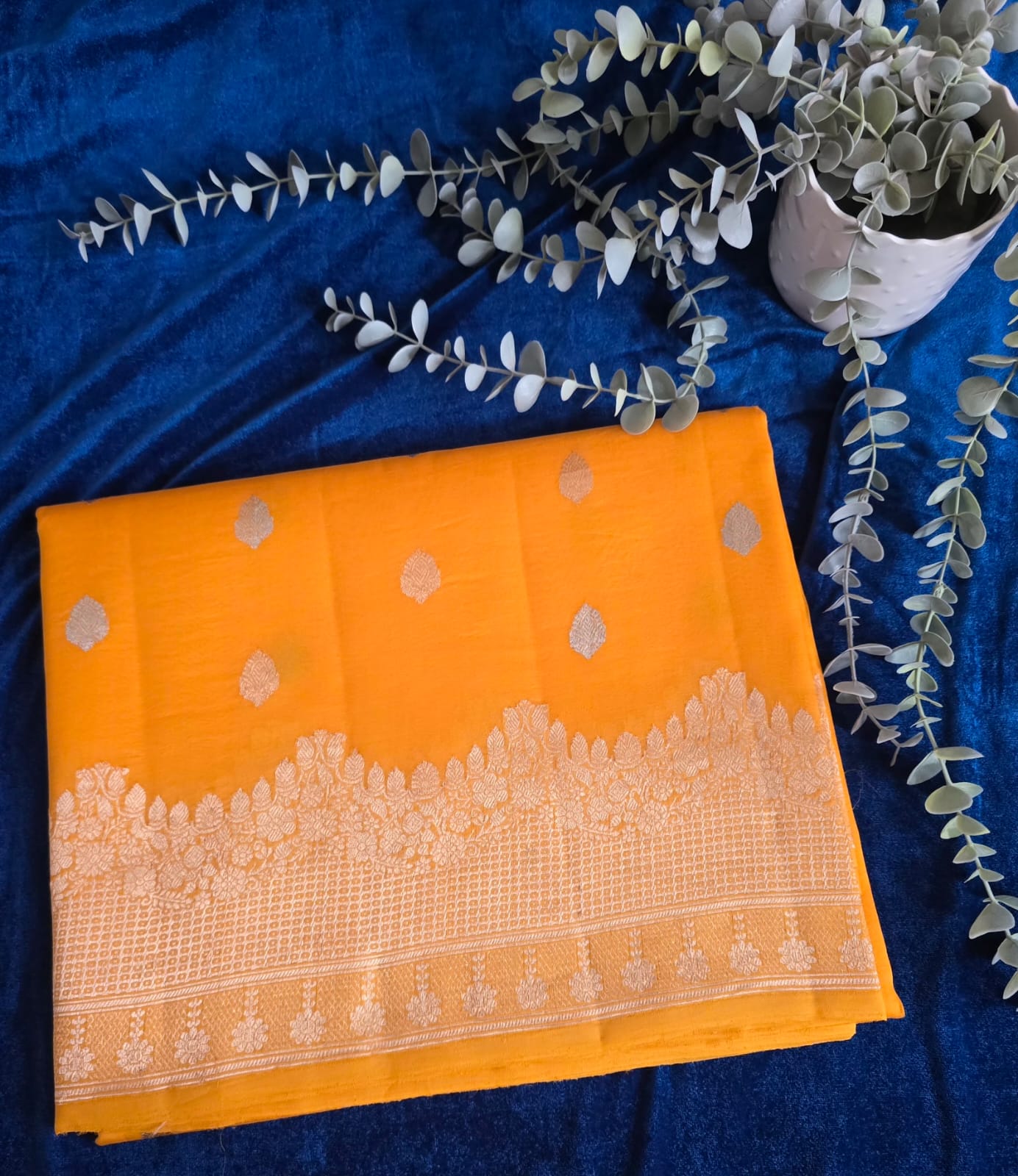 UP000033 - Banarasi Silk Organza Scallop