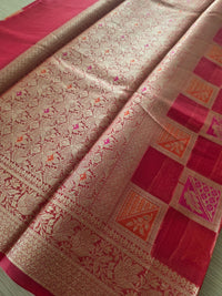 Red Banarasi weave in leaf motiff