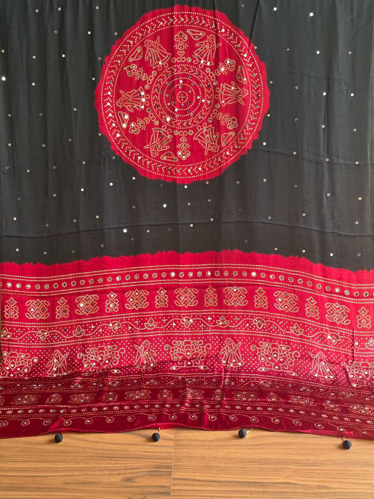Modal Bandhini Mirror work