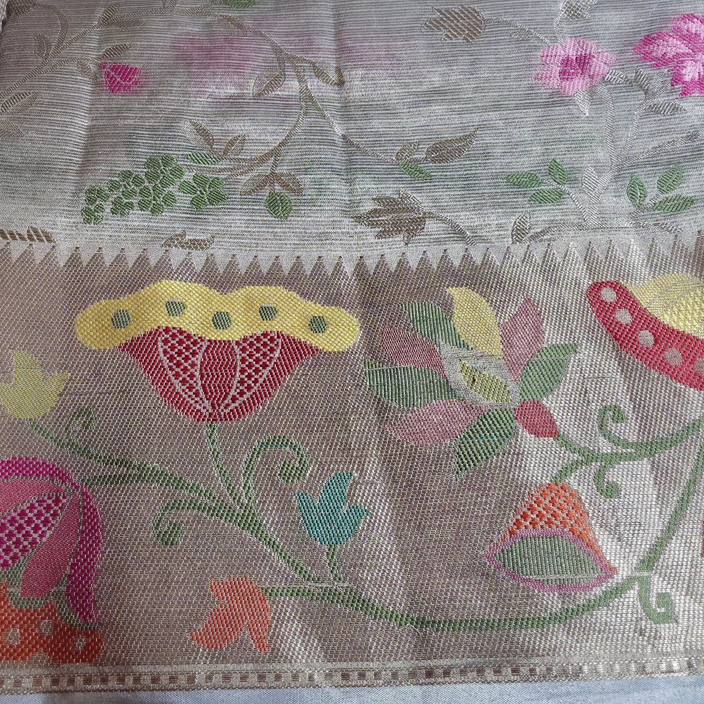 UP000130 - Banarasi Pure Golden Tissue Silk Jamdani