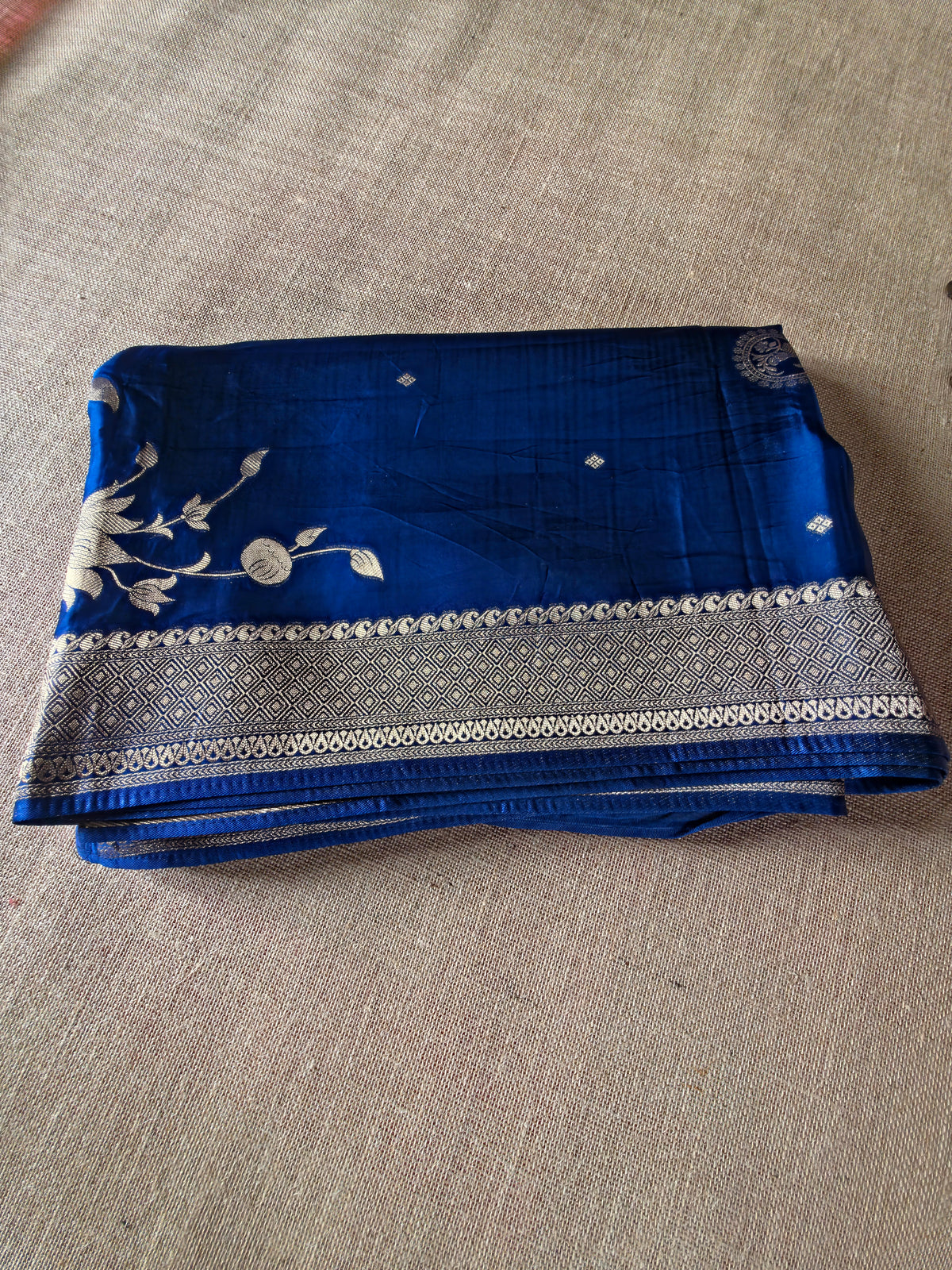 UP000068 - Banarasi Semi Silk