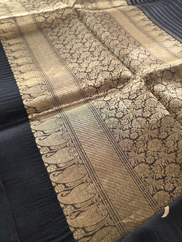 Pure Organza Chand butta weave in black & gold zari