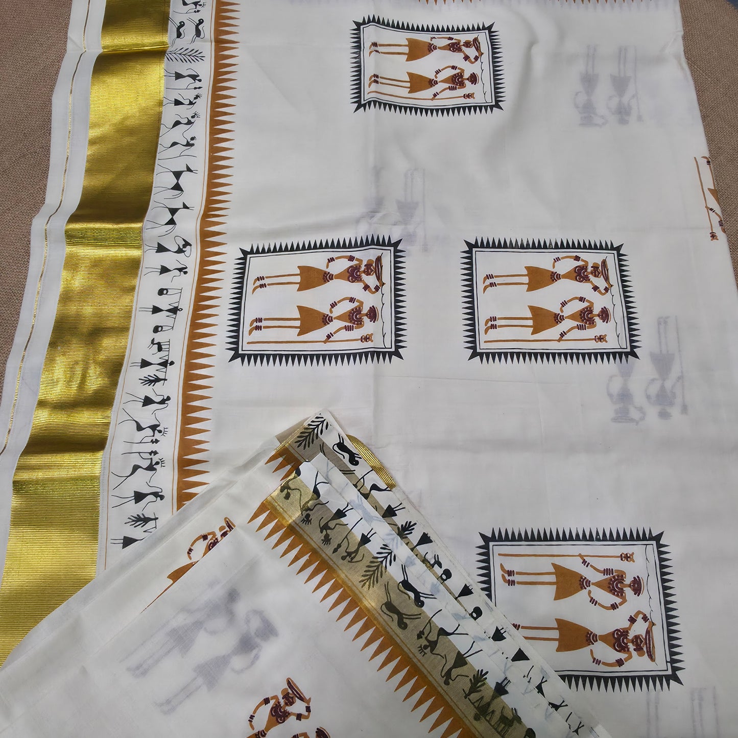 KL000105 Kerala Cotton Worli art