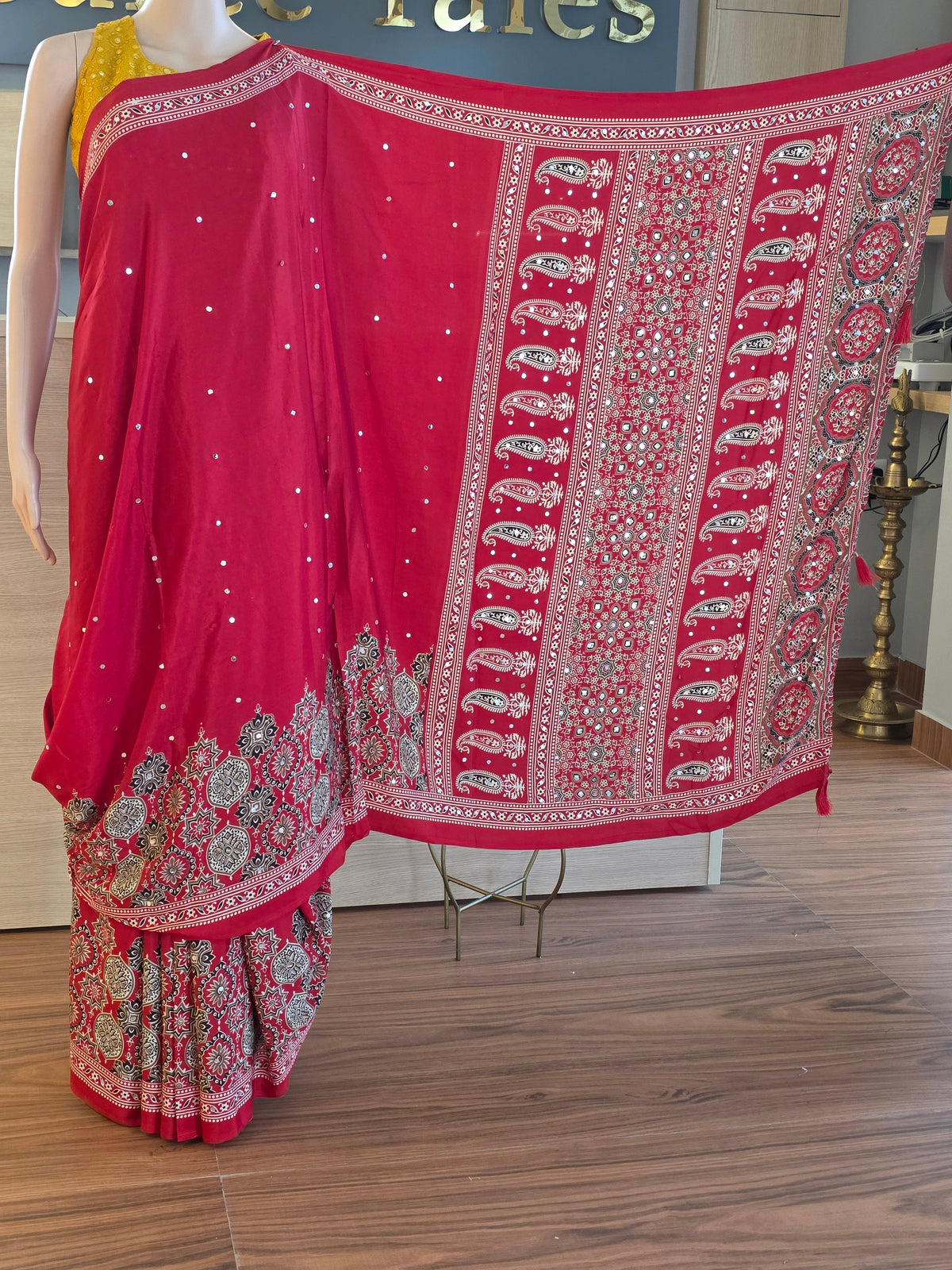 JD000481 Modal Ajrakh with mirror work