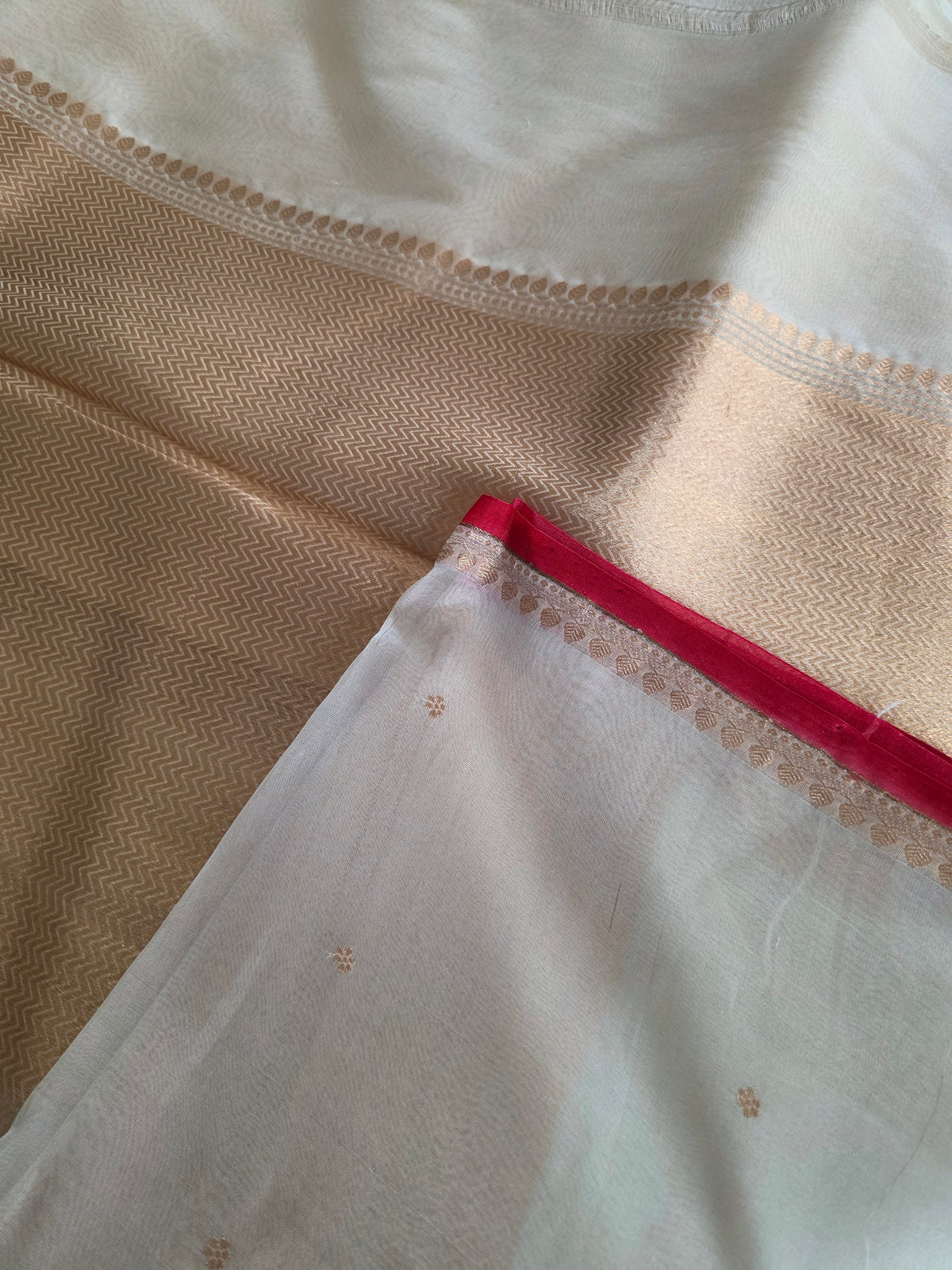 Pure Organza Silk Saree – Ivory White with Red Border