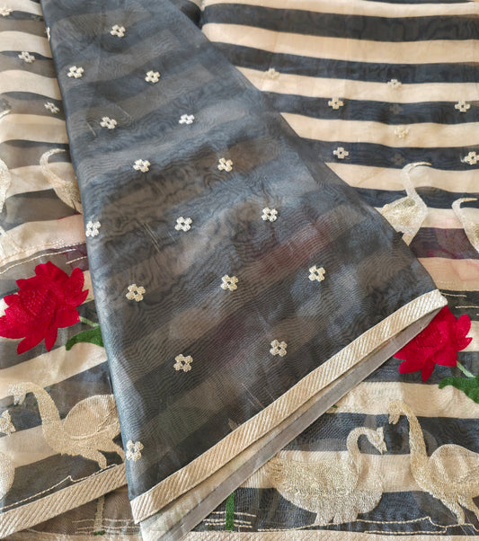 UP000203 Organza with applique