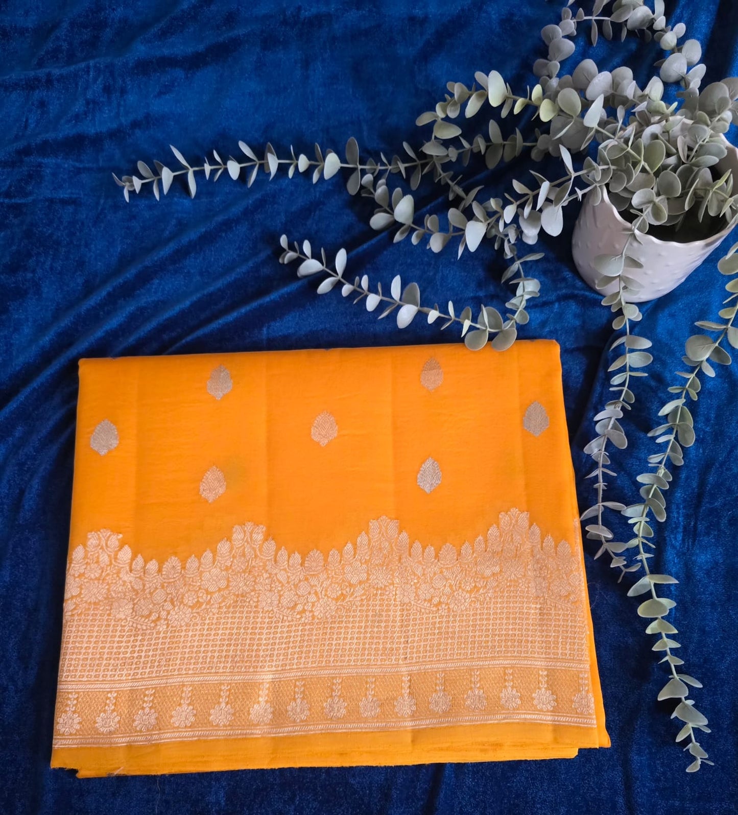 UP000033 - Banarasi Silk Organza Scallop