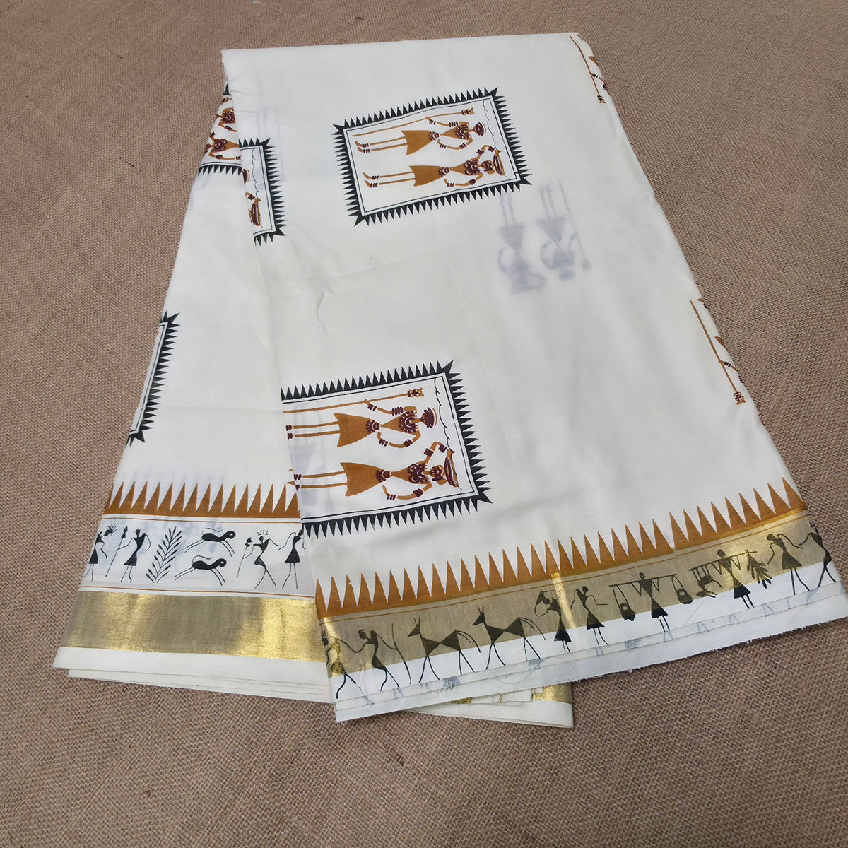 KL000105 Kerala Cotton Worli art