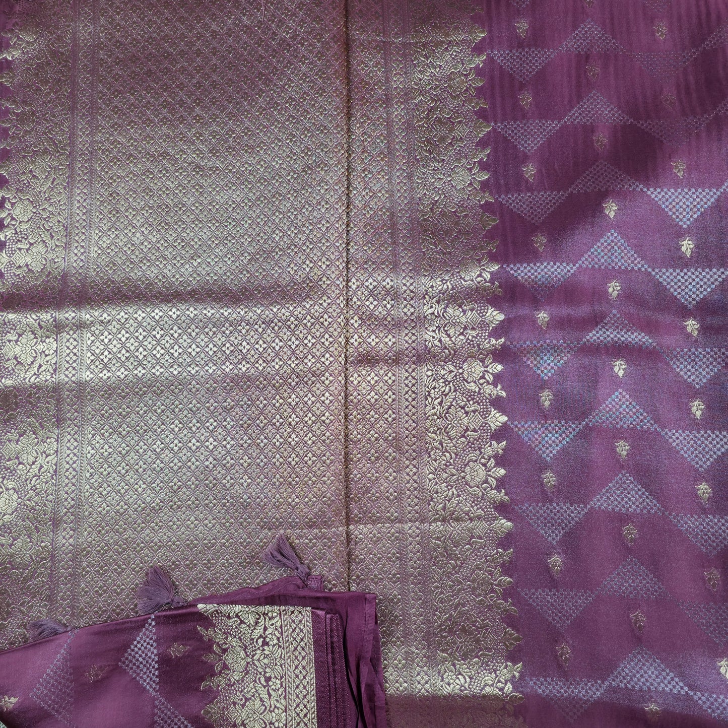 UP000154 Banaraso Semi Crepe Silk Gold Butti