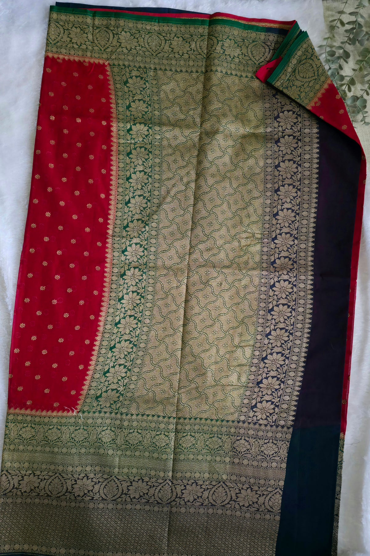 UP000036 - Antique Red & Gold Banarasi Georgette Handloom Saree