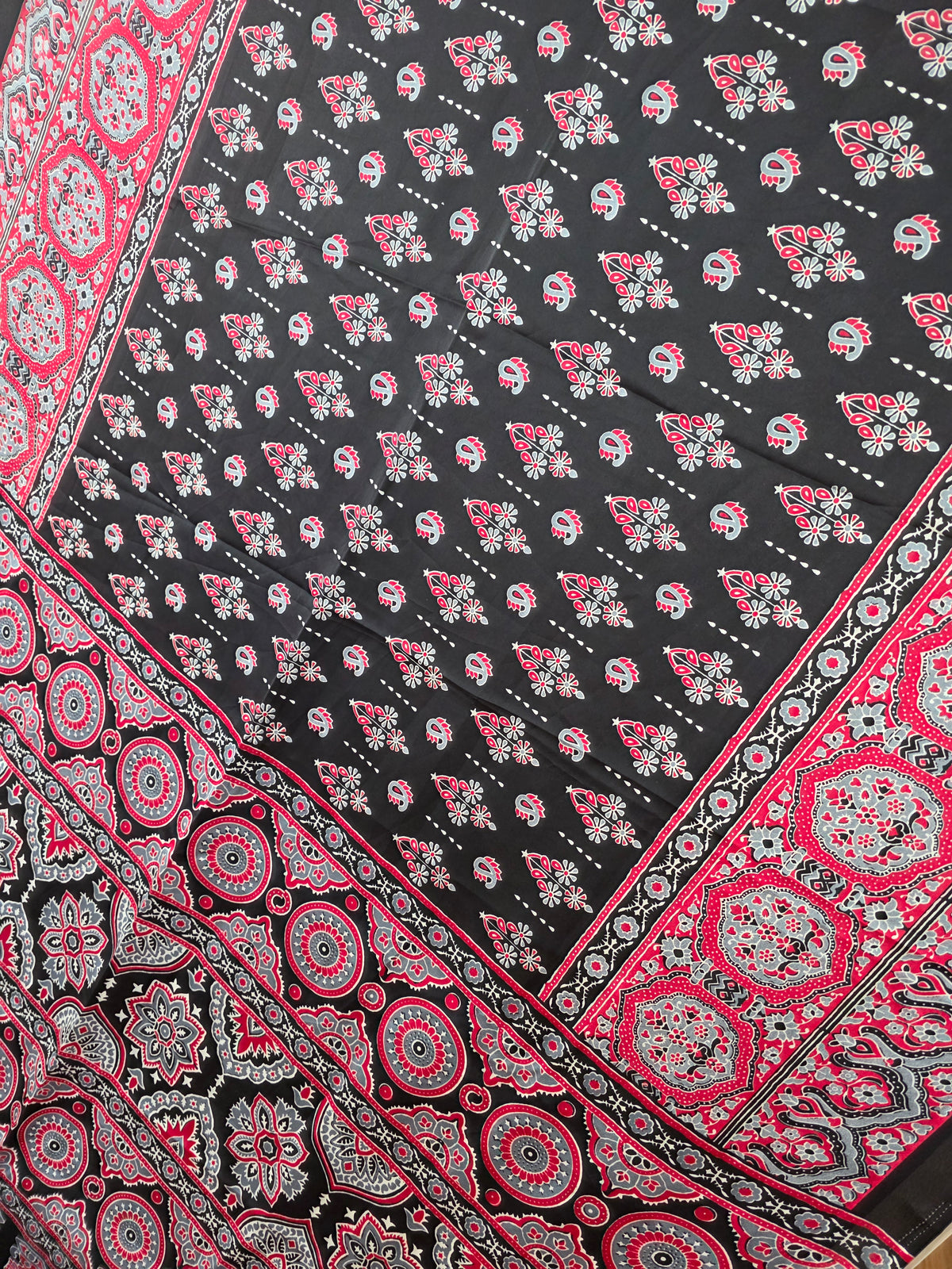 JD000467 Modal Ajrakh without mirror Black n Red